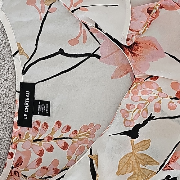 Floral printed crêpe V-neck blouse - Picture 5 of 6